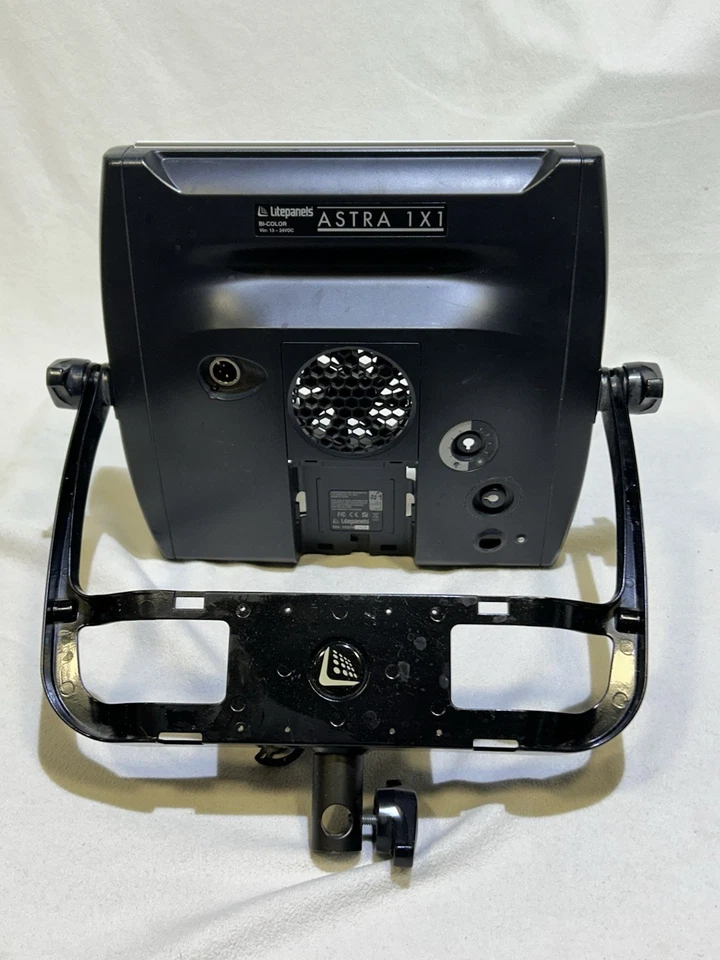 Lifepanels Astra 1x1 Bi Colour LED Panel. Casing Spares Parts No Return 👀 Pics - Image 2 of 4