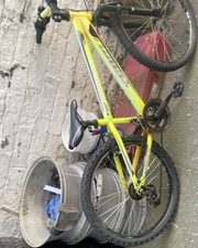 Team 26in Hardtail Mountain Bike Medium Frame Yellow Flat Bar V-Brake