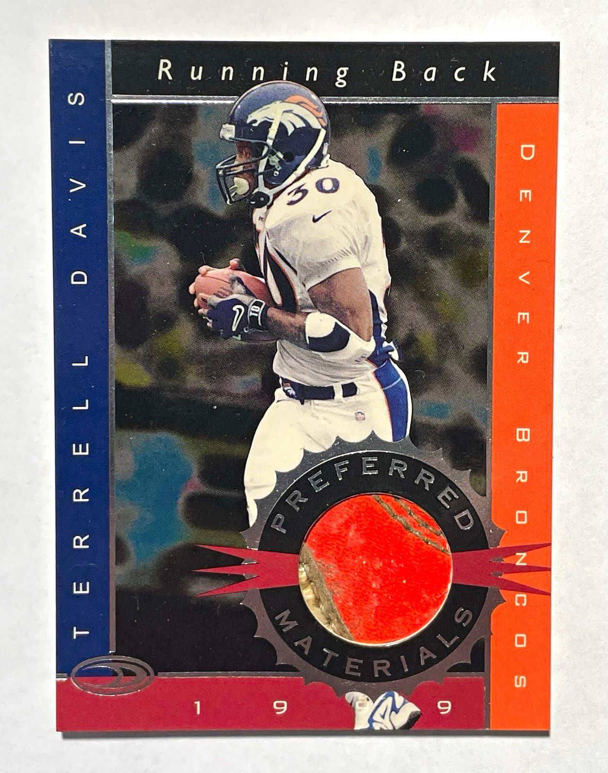 Donruss 1999 Preferred Materials Terrell Davis Broncos /300 #15 RARE Orange Shoe