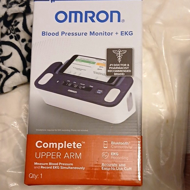 Omron Complete BP7900 Upper Arm BP Monitor Bluetooth, Digital, EKG Recording