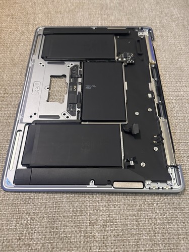 Apple MacBook Air A2337 2020 M1 13" Palmrest speakers,battery grey Grade A - Afbeelding 10 van 12