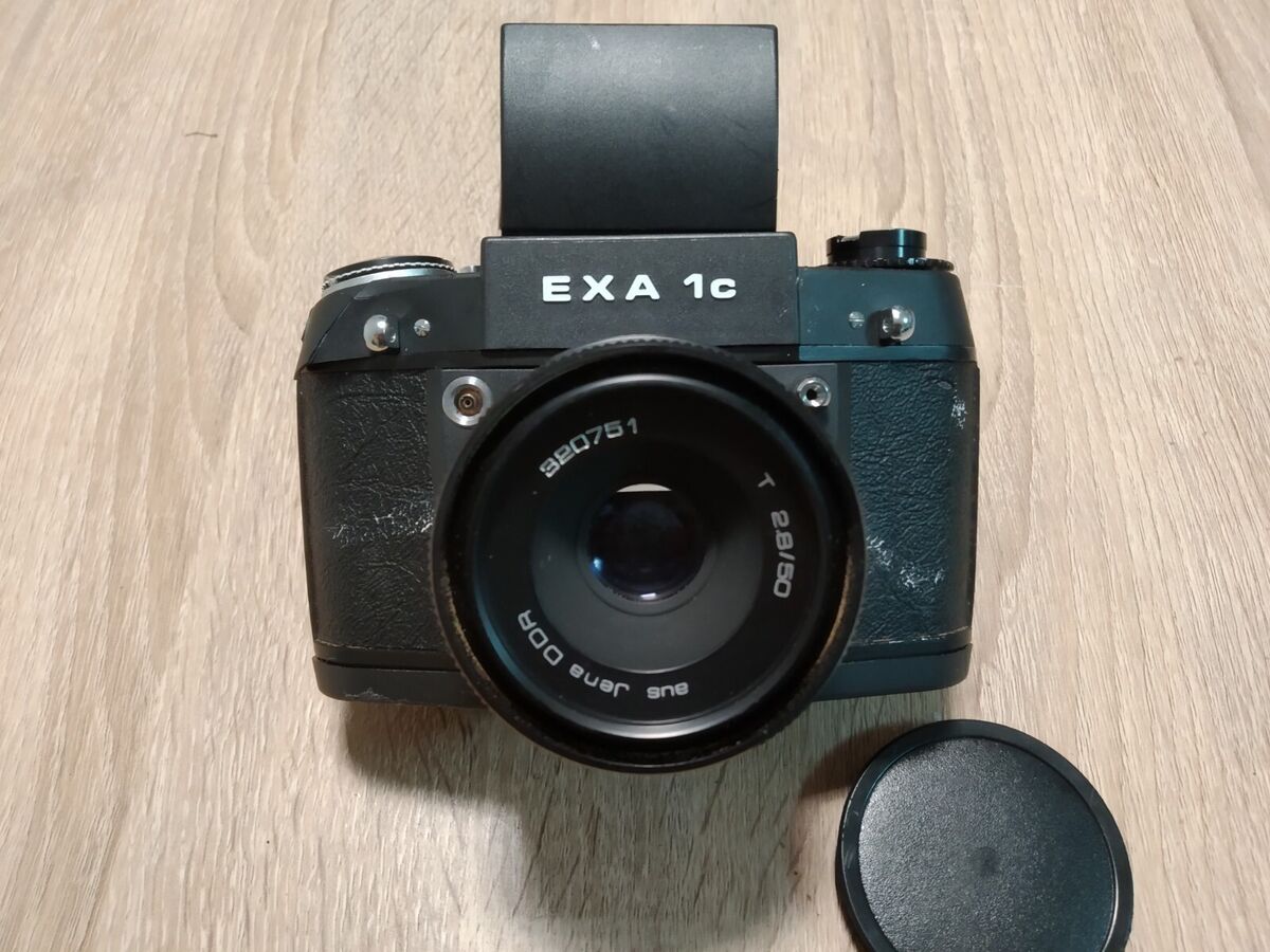 Pentacon Exakta EXA 1C 35mm SLR Film Camera | eBay Pentacon Exakta EXA 1C 35mm SLR Film Camera | eBay