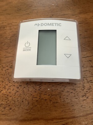 Dometic 3316410000  RV Thermostat T-STAT,CT STD-C/F/HS/HP-WHT  Pre-owned.