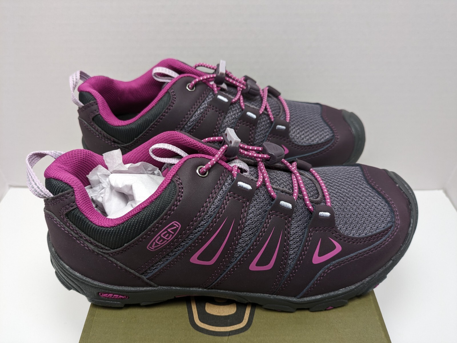 NUOVE scarpe da trekking Keen Oakridge Low Youth taglia 6 bambino grande prugna viola vino Keens nuove con scatola