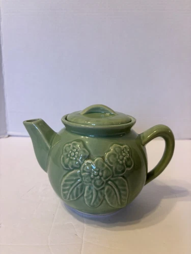 TEA POT GREEN SHAWNEE WITH FLOWERS
