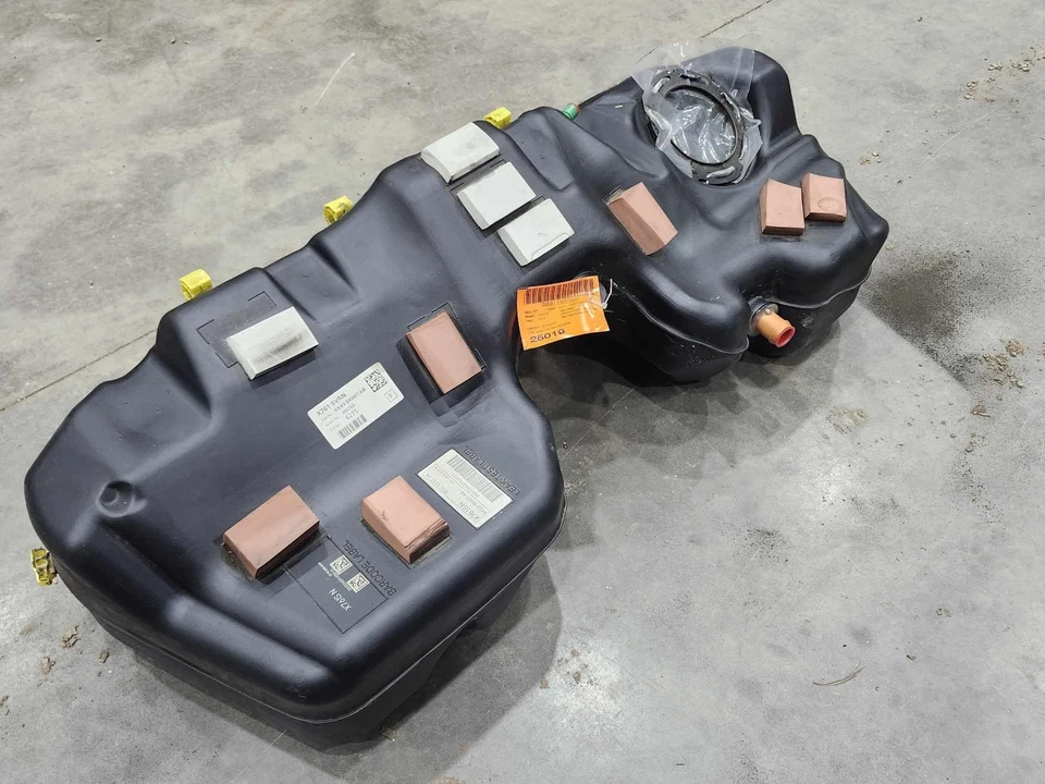 17-20 Jaguar F-Pace Gasoline Fuel Tank Assembly Gas Tank OEM T4A4234 - Image 2 of 4