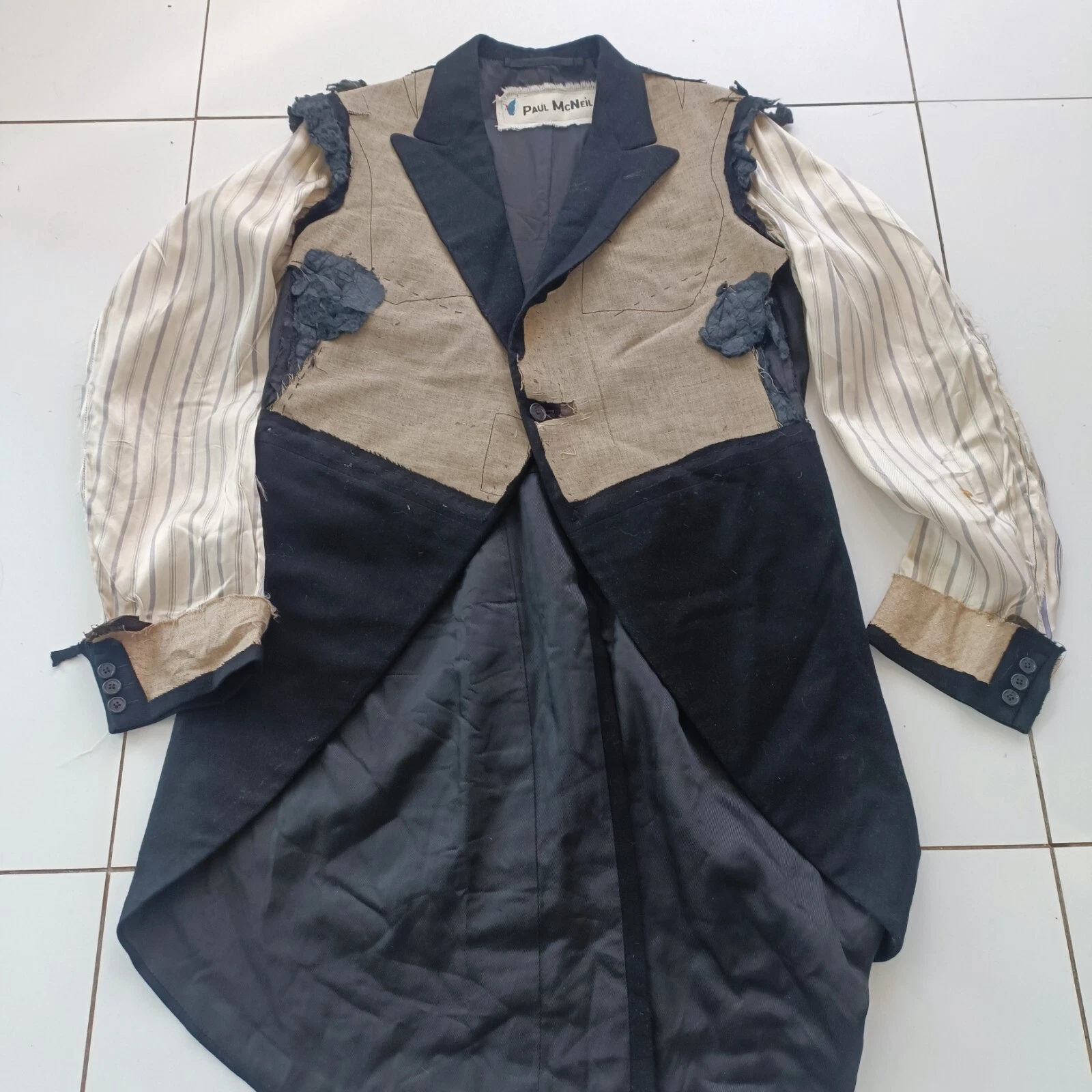 Paul McNeil Customised / DECONSTRUCTED VINTAGE TAIL JACKET Size L / XL SUPERB - product detail image 3