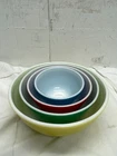 Vintage PYREX PRIMARY COLORS Mixing Bowls Set of 4, Yellow Green Red Blue