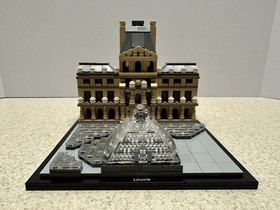 LEGO Architecture: Louvre (21024) - All Build Parts