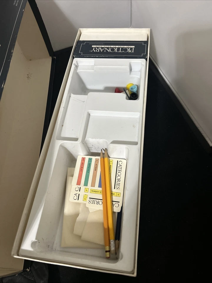 Vintage 1985 Pictionary 1st Edition Charades JZ7 - Image 2 of 3