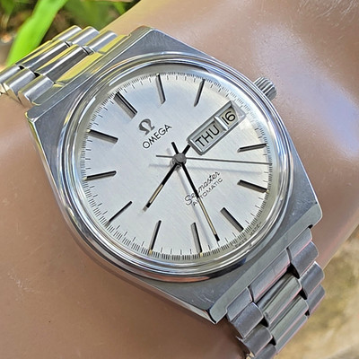 Vintage OMEGA Seamaster men's automatic watch Ref:166.0210 day/date 1979