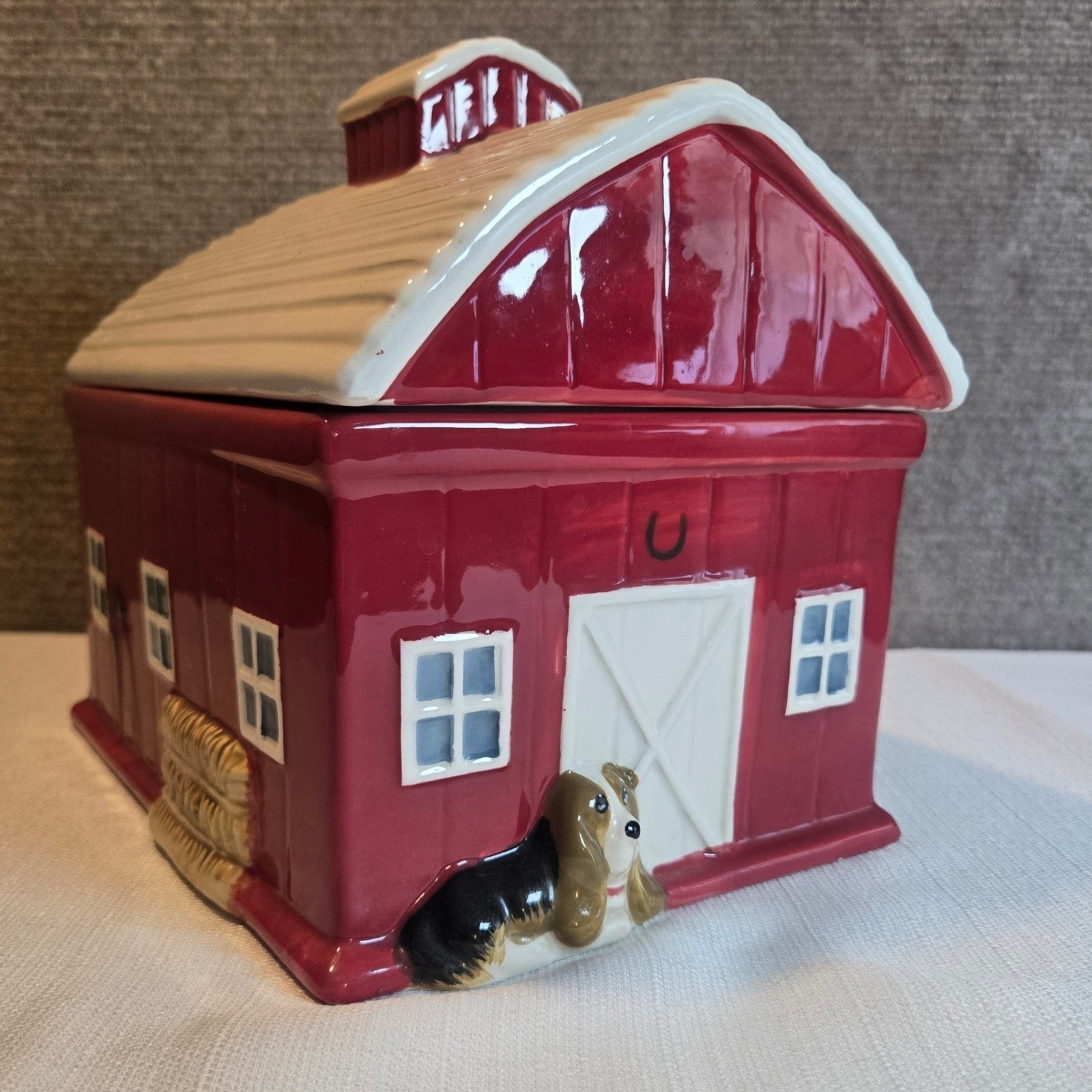 The Pioneer Woman Red Barn Cookie Jar Earthenware Charlie Dog Farmhouse