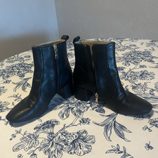 Coach Women s Black Leather Ankle Boots Zip Almond Toe US 9.5B EU 40