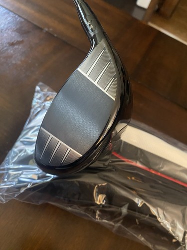 Titleist GT2 Driver - MINT - Ventus VELOCORE Black TR + Blue Shafts (2 shafts!) - Picture 6 of 15