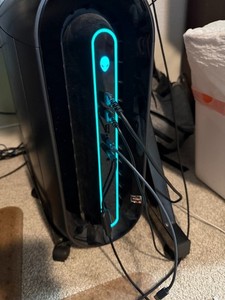 Alienware Aurora R10 (1TB SSD AMD Ryzen 5 5300X 4.6GHz 24GB) Gaming Desktop