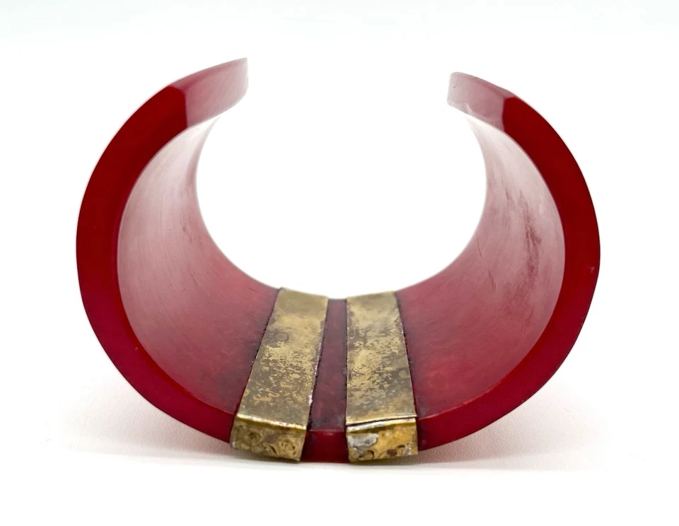 Brazalete brazalete grueso acentuado latón envejecido resina roja de 2 1/8" de ancho Foto 4 de 4