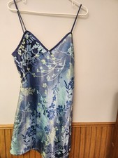 Secret Treasures Women  s Nightgown Med Blue/Green Floral Print Camisole Lingerie