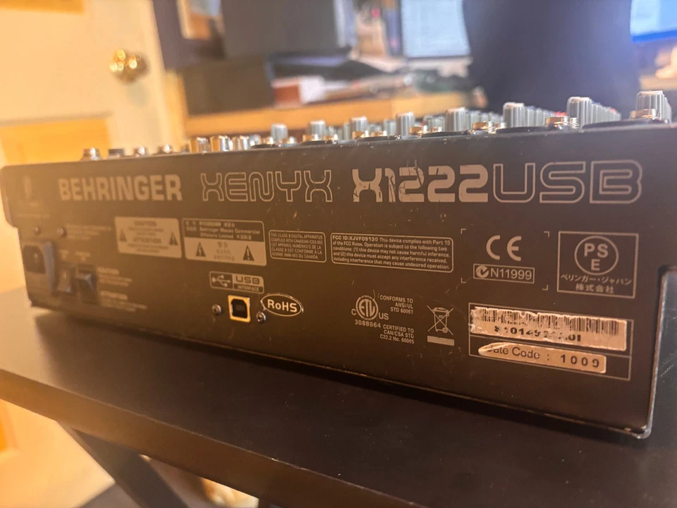 Behringer XENYX X1222USB Premium 16 entradas 2/2 buses mezclador con efectos y ecualizador Foto 4 de 4
