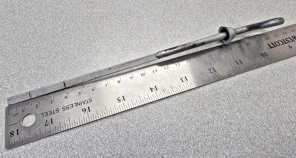 BONITO USADO ORIGINAL VOLKSWAGEN BEETLE 177 mm varilla de medición de aceite 111115611 NLA 1961-79 Foto 3 de 4