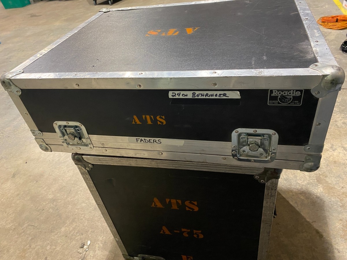 Behringer Xenyx XL2400 w/ Road Case | eBay