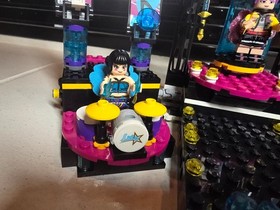 KPop Demon Hunters Mira Rumi Zoey Minifigures & LEGO Friends 41105 Stage LOT