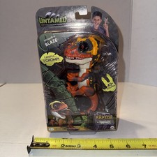 Untamed Fingerlings BLAZE Raptor Dinosaur Fingerling Velociraptor Sealed WowWee