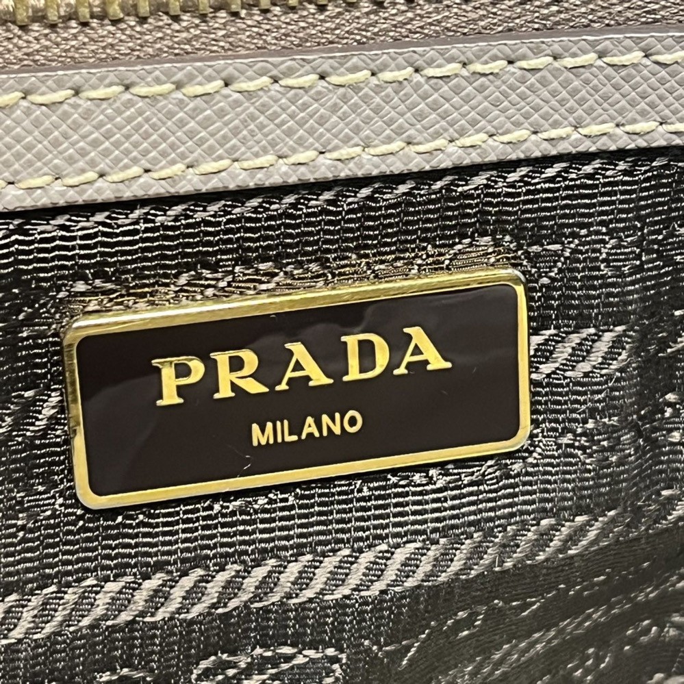 PRADA Galleria Medium Size Grey Calfskin P255129558 thumbnail 5