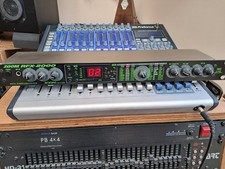 ZOOM RFX-2000 multi effects rack great condition