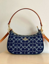 Coach CAF82 Denim/Natural Teri Shoulder Bag Signature Denim Outlet Products