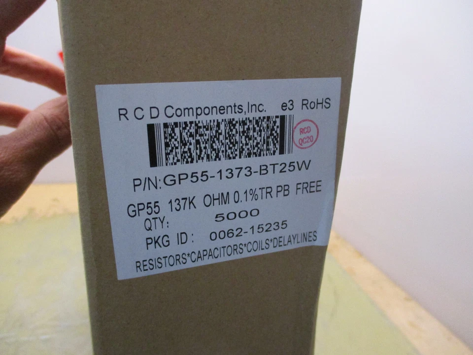 Reel of 5000 RCD GP55-1373-BT25W 137K 0.1% Resistors [4*H-3] - Image 4 of 4