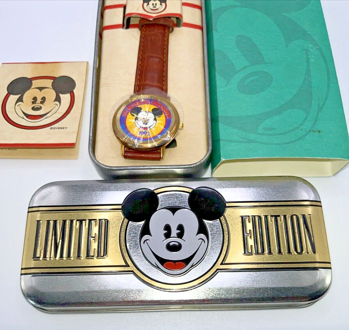 Walt Disney World Watch with tin case ✨ Disney Mickey Mouse main image 2