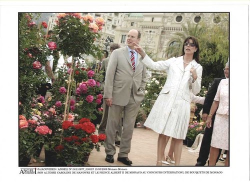 Photo originale Monaco Princesse Caroline , Prince Albert - Bouquets 2006 (052) - 第 1/1 張圖片
