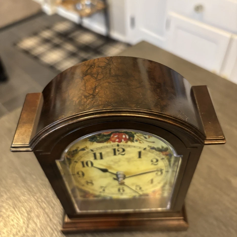 Traditional English Style Quartz Mantel Desk Clock Plastic Floral Roman Numeral - Image 2 of 4