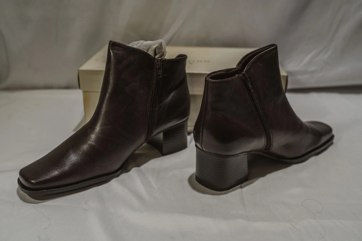 Bottes Femme Covington Talons Hauts - Faux Daim Rouge à Volants - Pointure US 9.5 - Mollet 16.5 Pouces