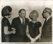 1967 Press Photo Mr. and Mrs. Herbert Garon chat with Avraham Harman and wife