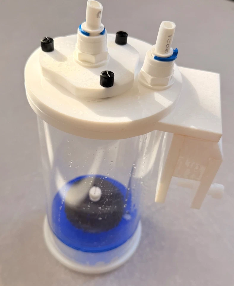 Depuradora Icecap Medium de 2,2 libras de CO2 Foto 3 de 3