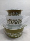 Pyrex Spring Blossom Crazy Daisy Casseroles Set with Lids Vintage Green White