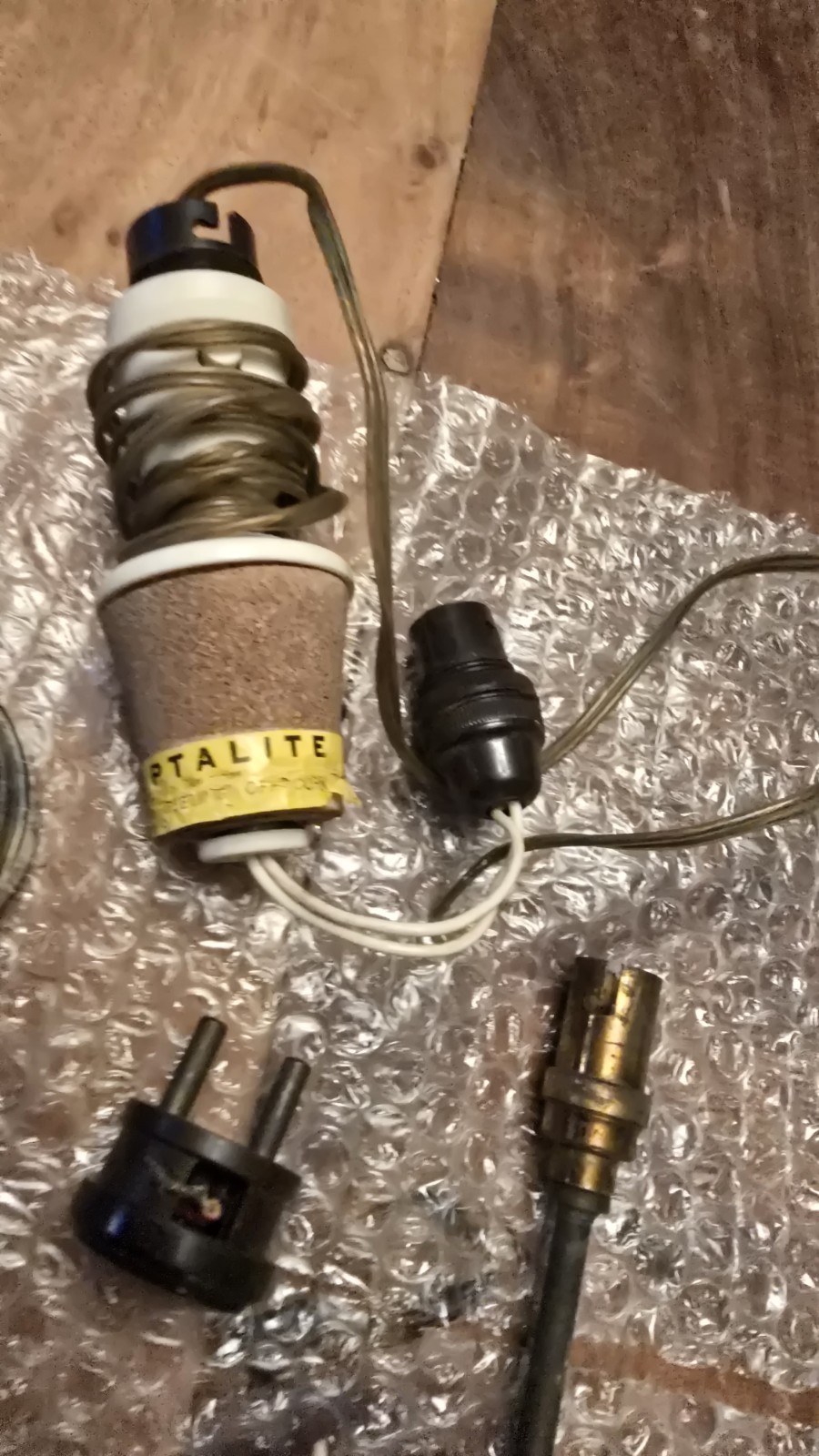 vintage joblot light switches including bakerlite, Copper And More