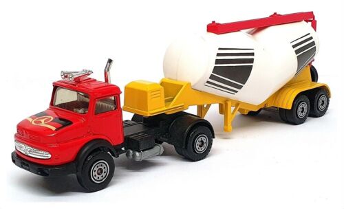 Solido 1/60 Scale 3505 - Mercedes Pulverulent 2624 Cement Mixer Truck