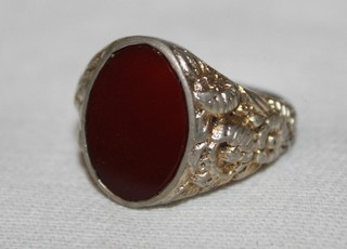 schöner großer 835er Silber Ring roter Stein (15)