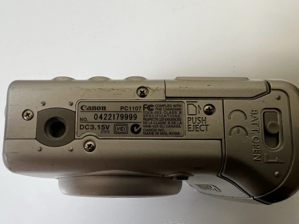 Zoom óptico Canon Powershot A510 AiAF 3,2 megapíxeles 4X con tarjeta de memoria Foto 3 de 4