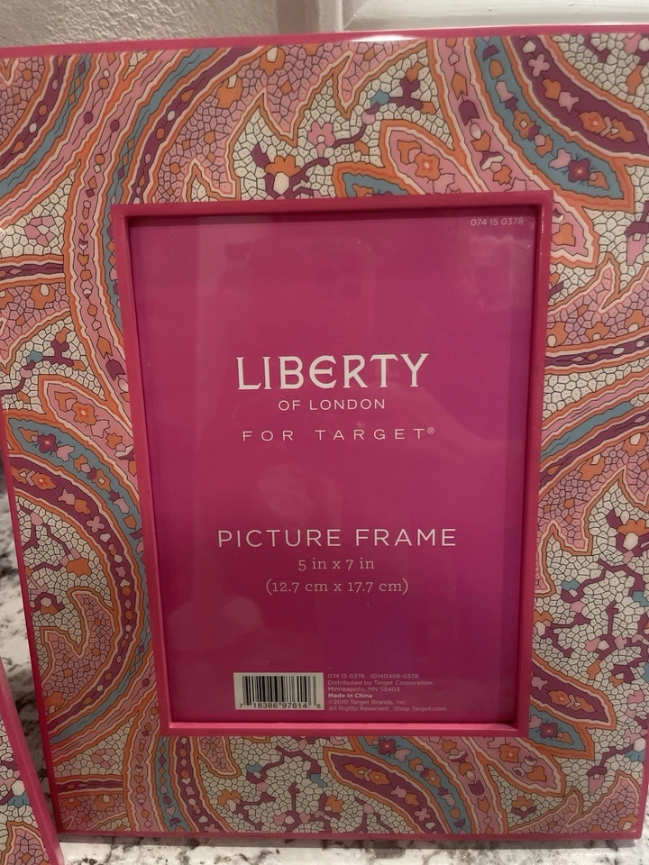 Marco de fotos Liberty of London 5" x 7" rosa cachemir marco de fotos objetivo conjunto de 2 Foto 2 de 4