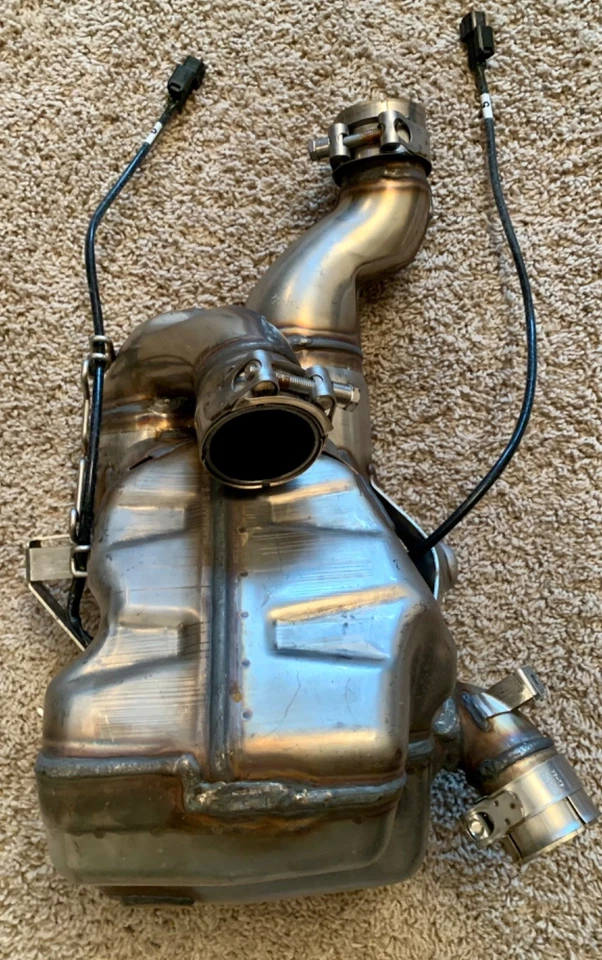 DUCATI MULTISTRADA V4 RS EXHAUST PRE SILENCER MID PIPE 57316011A NEVER USED. - Image 2 of 4