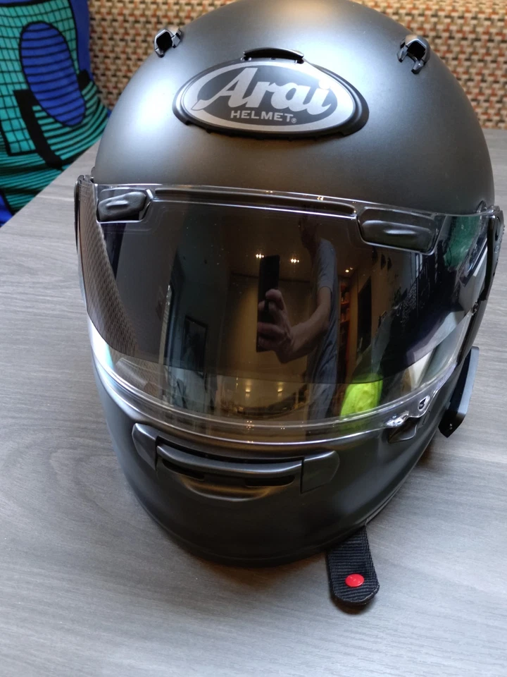 Arai Quantic Helmet with Freecom 4x Already Installed - Image 3 of 4