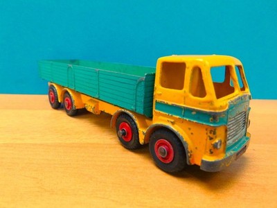 DINKY TOYS No. 934 2-TONE YELLOW AND GREEN LEYLAND OCTOPUS 8-WHEELED WAGON