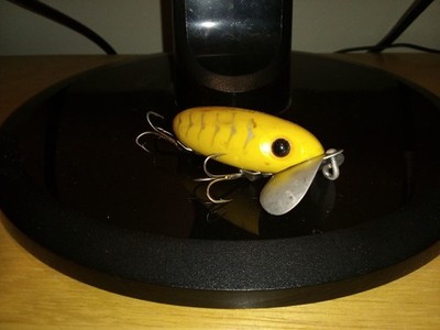 Vintage Fred Arbogast Jitterbug Lure Yellow with Silver Ribs 2-1/4