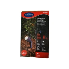 Harbor Breeze 550-Lumen 5.3-Watt Plug-in LED Flood Light #4108921 OPEN BOX