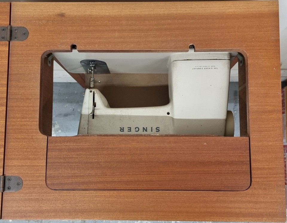 Sewing Table with Singer Stylist Model 457 Machine for spares or