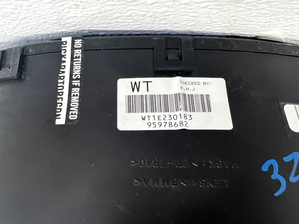 Chevrolet Aveo 2011 velocímetro velocímetro tacómetro panel de instrumentos OE 151.527 k Foto 3 de 4