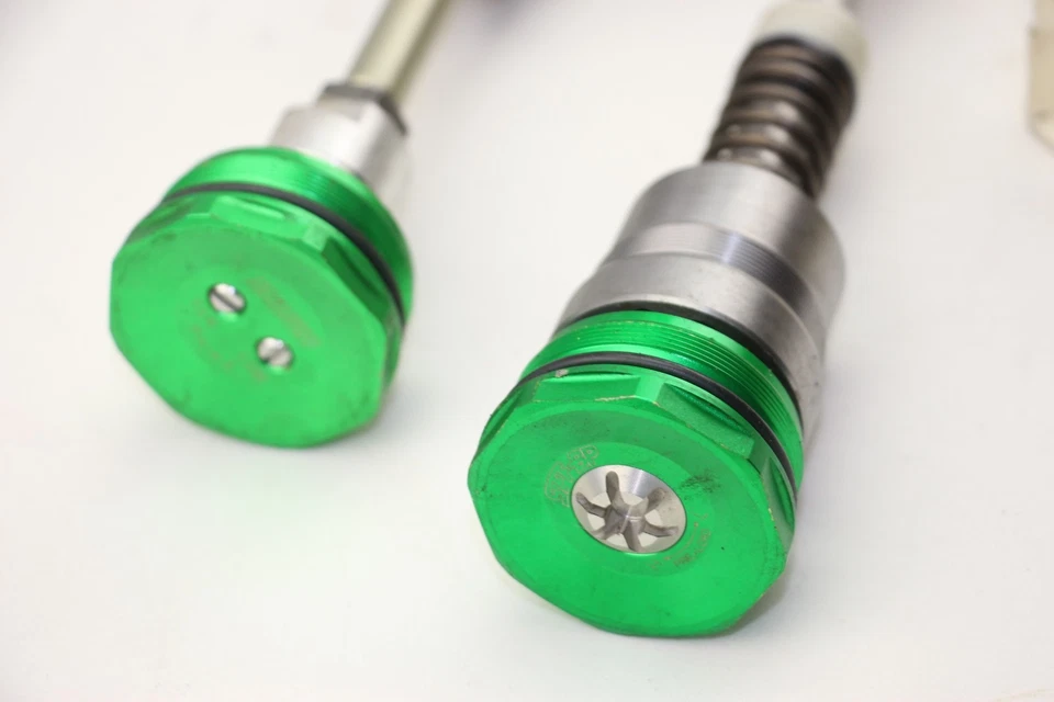 2013 - 2018 Kawasaki ninja zx6r 636 OEM Fork internals Fork Cartridges Caps - Image 2 of 4